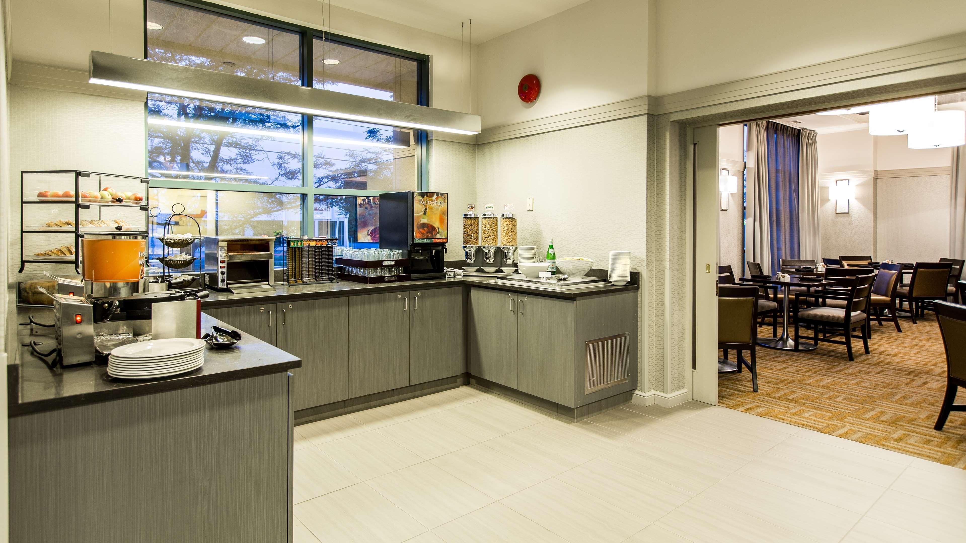 Courtyard By Marriott Kitchener Hotell Exteriör bild