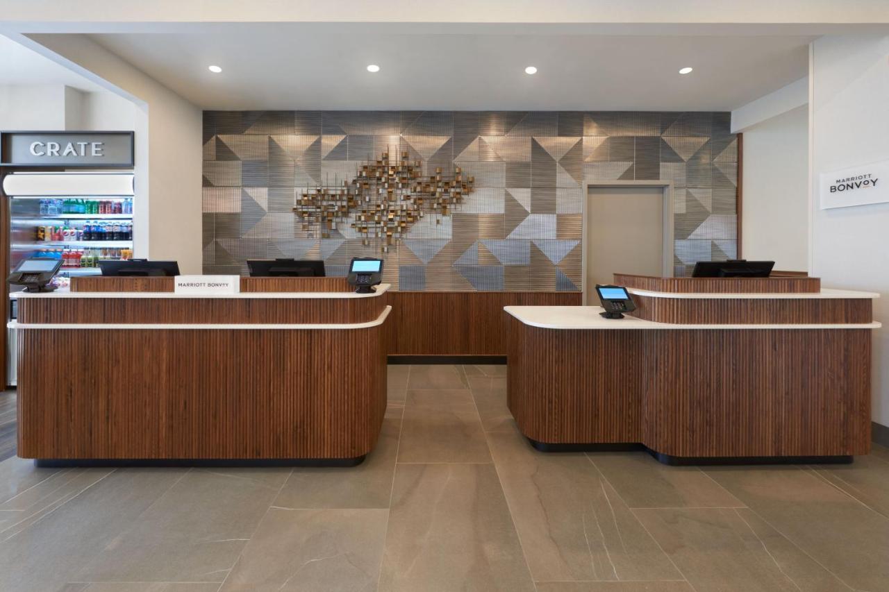 Courtyard By Marriott Kitchener Hotell Exteriör bild