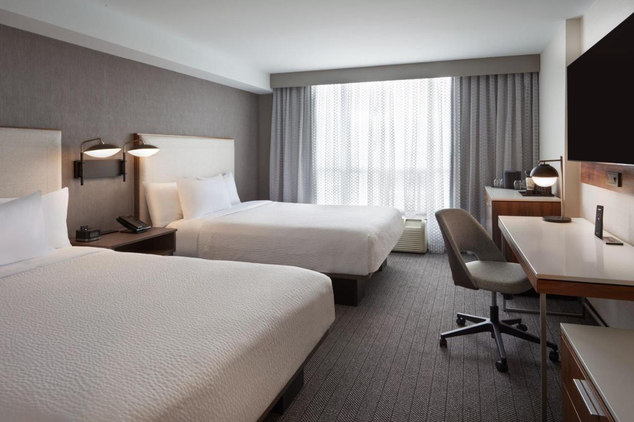 Courtyard By Marriott Kitchener Hotell Exteriör bild
