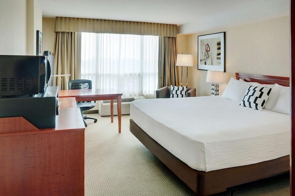 Courtyard By Marriott Kitchener Hotell Exteriör bild